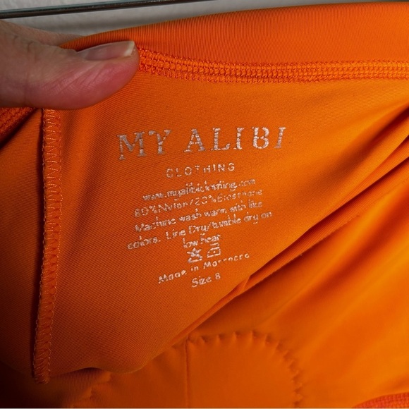 My Alibi‎ orange biker shorts size 8 - Picture 2 of 4